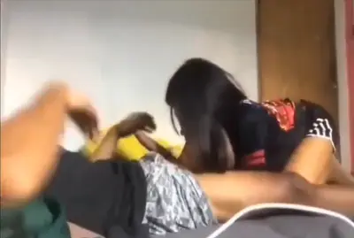 คลิปหลุดนักเรียน แอบถ่ายน้องเนยxxx สาวมัธยมผมสั้นน่ารักโม๊คควยแล้วขย่มให้ก่อนพลิกท่าหมาแตกใน